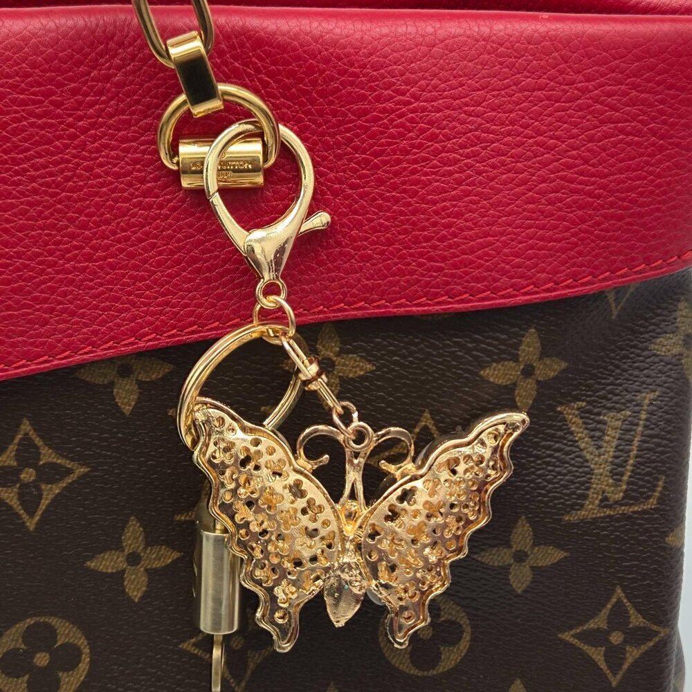 Authentic Louis Vuitton Gold Lock & Key ✨ Bag Charm Unbranded Butterfly Keychain - Picture 7 of 9